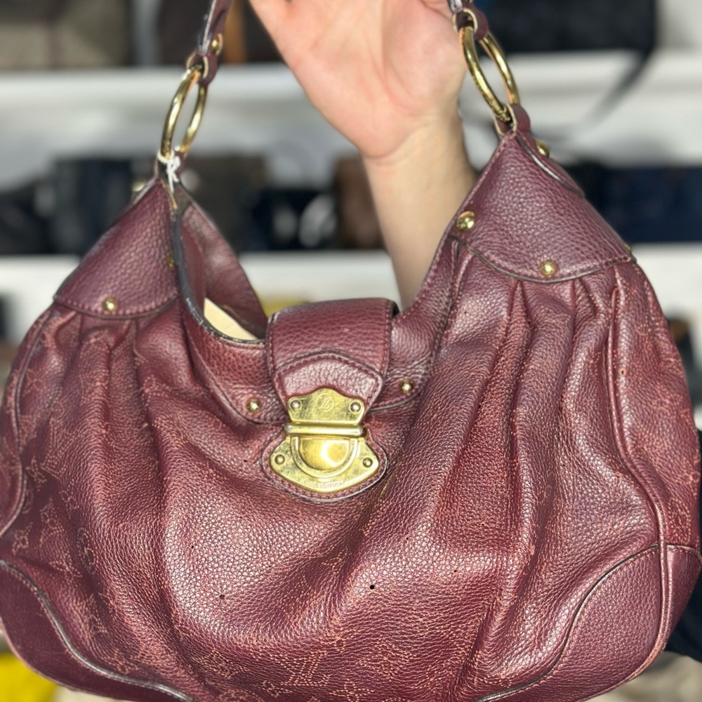 LV RARE HOBO BAG